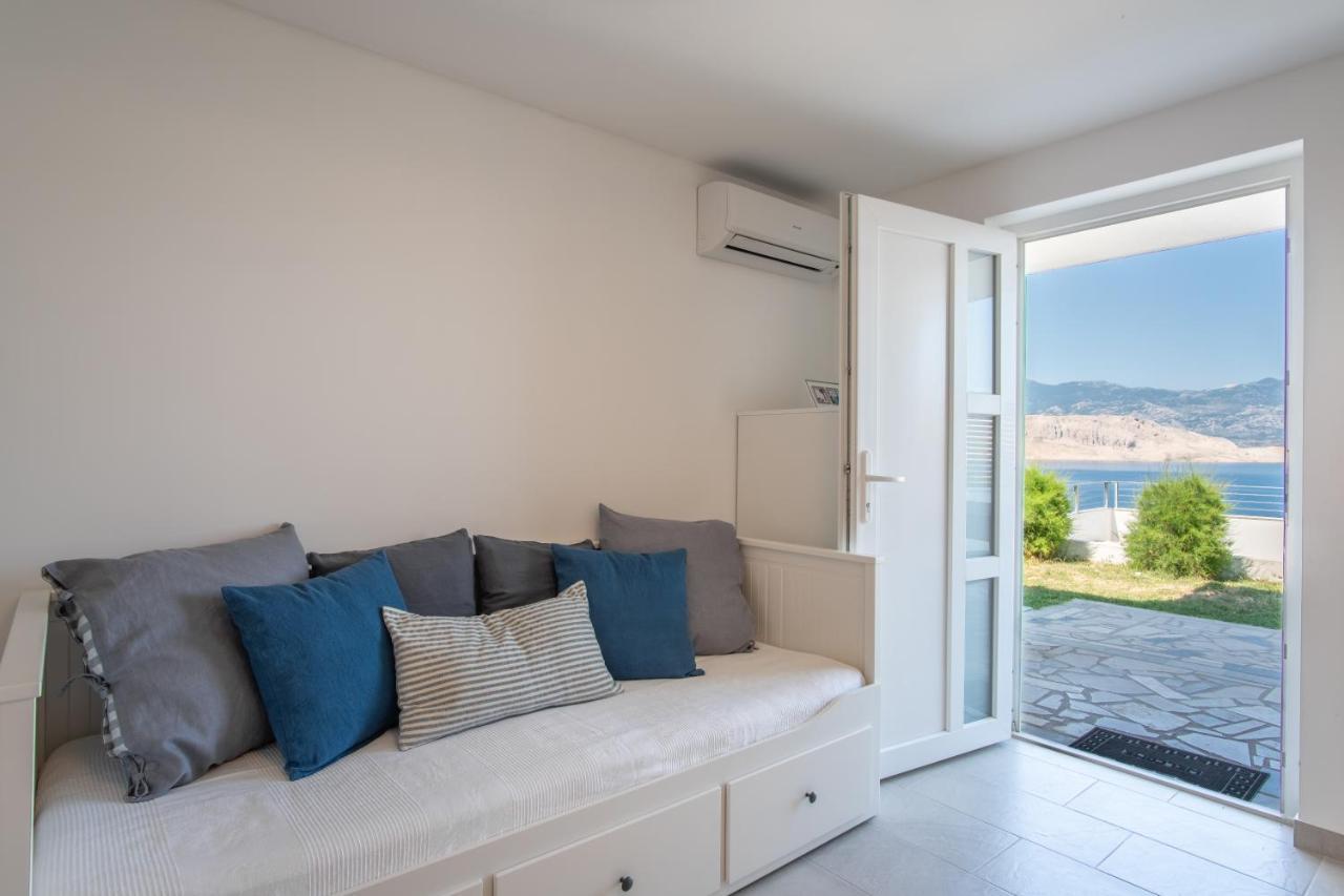 A White Cliffside Studio باغ المظهر الخارجي الصورة